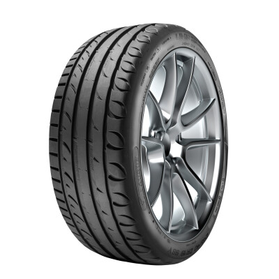 TAURUS ULTRA HIGH PERFORMANCE 215/55R17