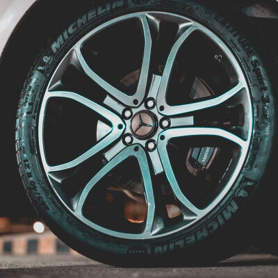 Jelölések a gumiabroncson – Az elmaradt feliratok