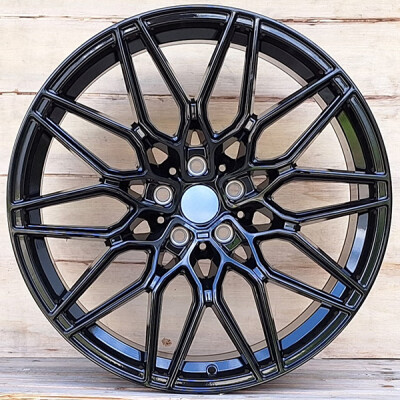 8,0x18 H3242F 5x120 30 Black 72.6 könnyűfém kerékt.