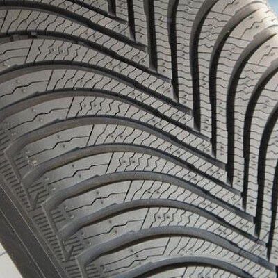MICHELIN Alpin 5 205/65R15